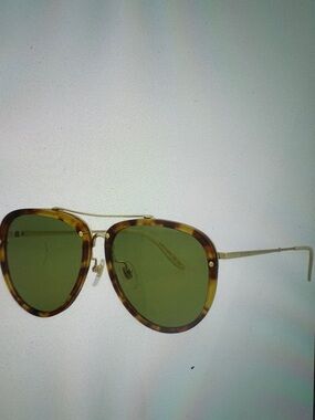 Gucci Ivory-Cream Acetate Sunglass Temple Arm